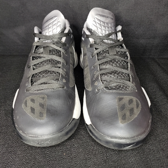 COPY - Nike Volley Zoom Hyperspike Sneakers - Picture 2 of 8